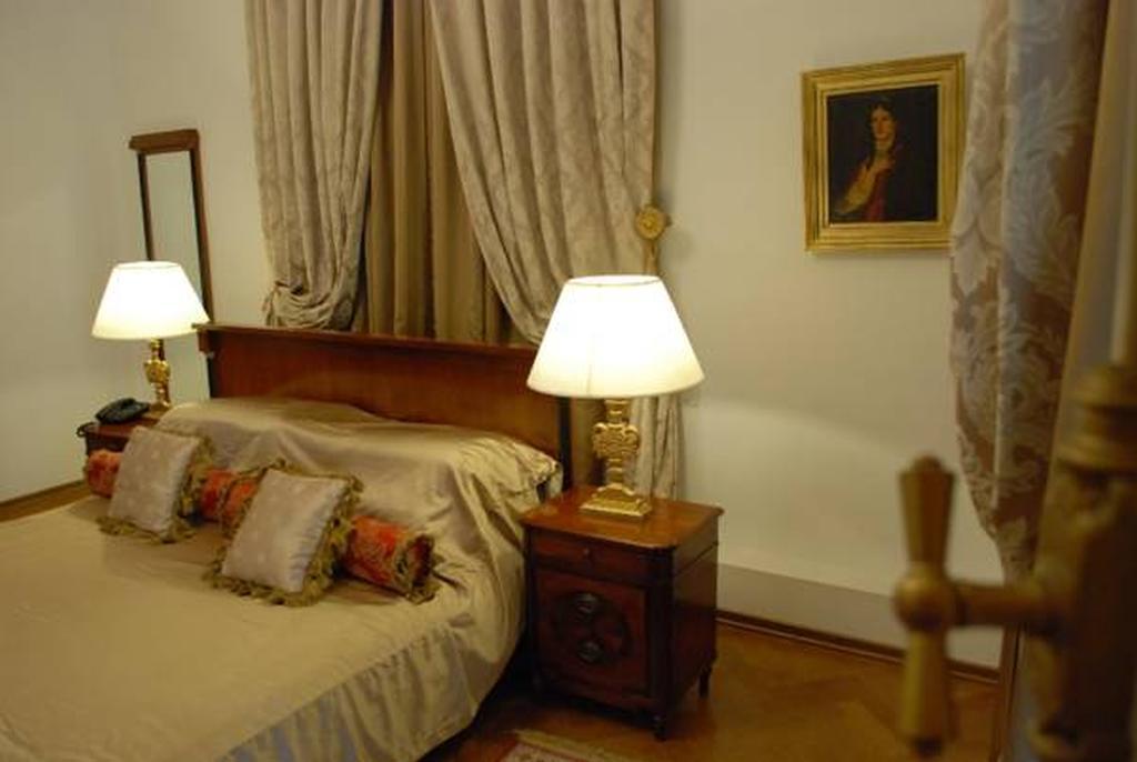 Grand Boutique Hotel Бухарест Екстер'єр фото